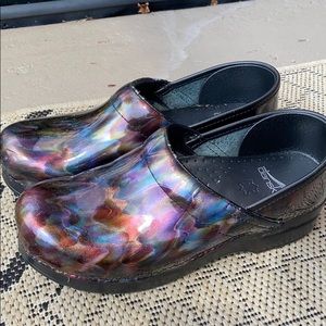 Dansko clog size 39 (9 US size)